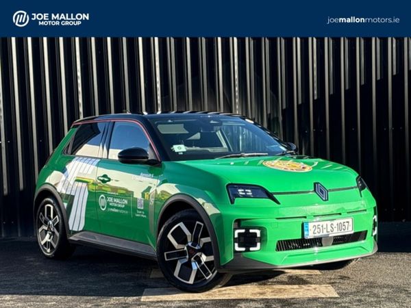 Renault 5 Hatchback, Electric, 2025, Green