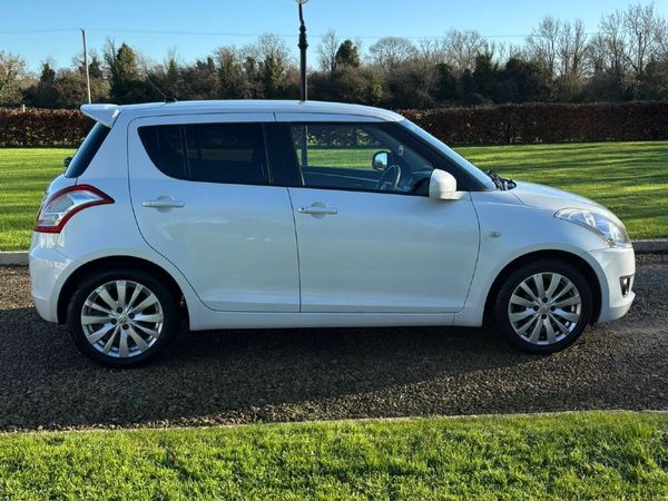 Suzuki Swift Hatchback, Petrol, 2013, White