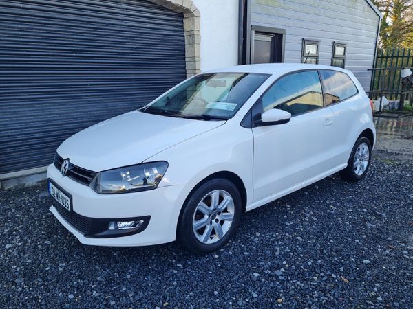 Volkswagen Polo Hatchback, Petrol, 2013, White