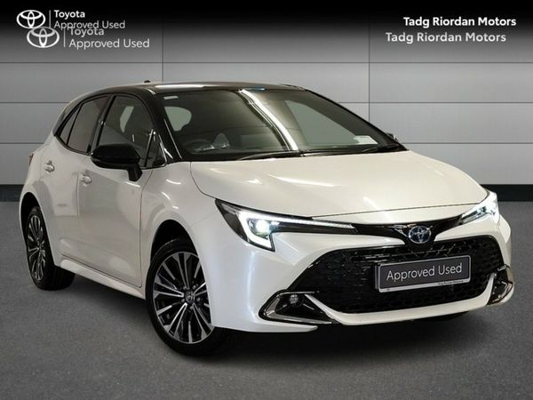 Toyota Corolla Hatchback, Petrol Hybrid, 2025, White