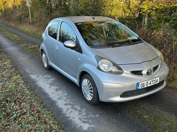 Toyota Aygo Hatchback, Petrol, 2006, Silver