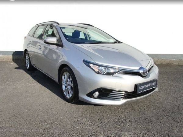Toyota Auris Estate, Diesel, 2016, Silver
