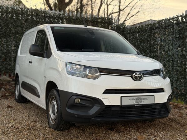 Toyota Proace MPV, Diesel, 2021, White
