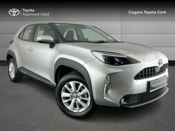 Toyota Yaris Cross Hatchback, Petrol Hybrid, 2025, Silver