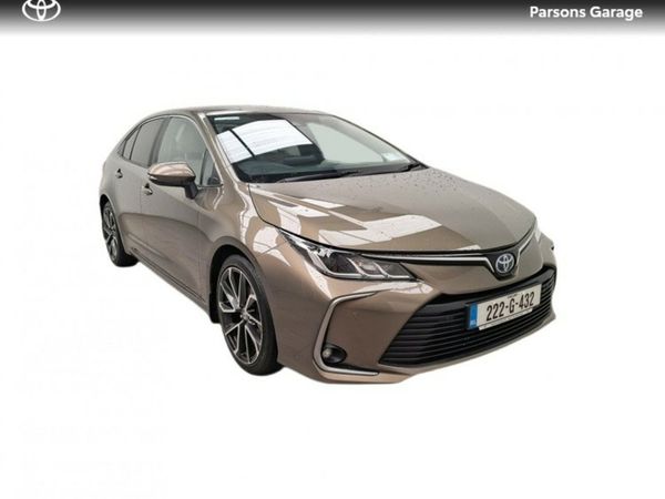 Toyota Corolla Saloon, Petrol Hybrid, 2022, Green