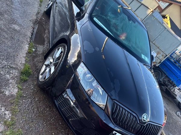 Skoda Octavia Saloon, Diesel, 2014, Black