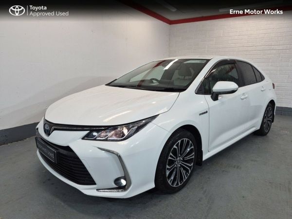Toyota Corolla Saloon, Petrol Hybrid, 2022, White