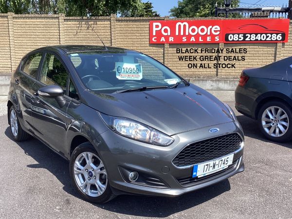 Ford Fiesta Hatchback, Petrol, 2017, Grey