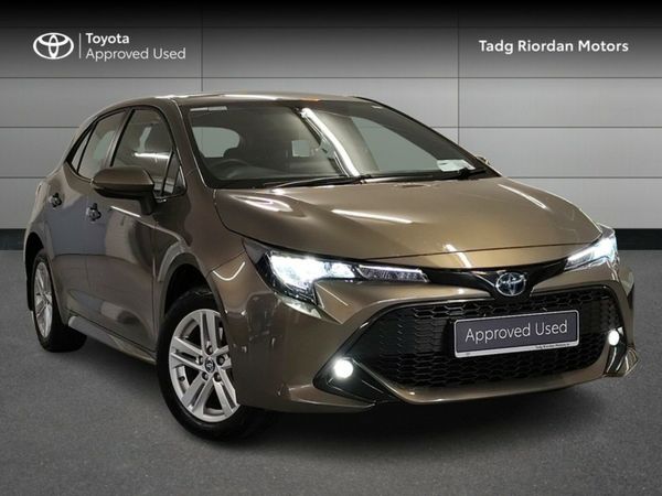 Toyota Corolla Hatchback, Petrol Hybrid, 2023, Green