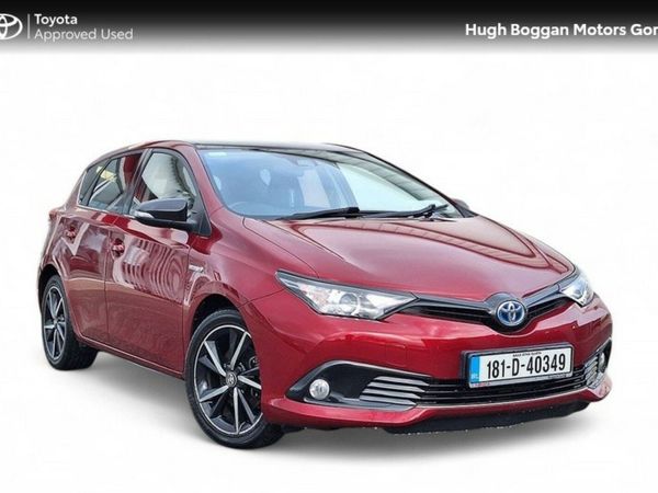 Toyota Auris MPV, Petrol Hybrid, 2018, Red