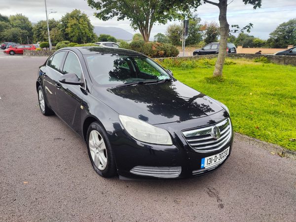 Vauxhall Insignia Hatchback, Diesel, 2013, Black