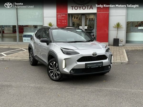 Toyota Yaris Cross Hatchback, Petrol Hybrid, 2025, Silver