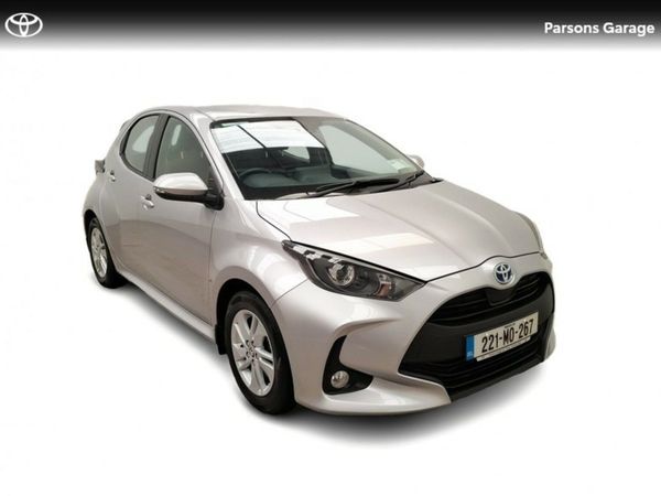 Toyota Yaris Hatchback, Petrol Hybrid, 2022, Silver