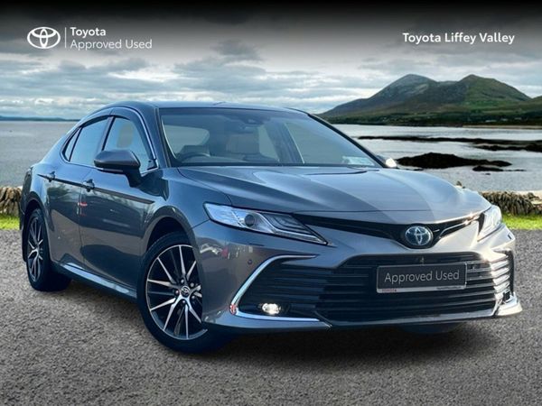 Toyota Camry Saloon, Petrol Hybrid, 2023, Silver