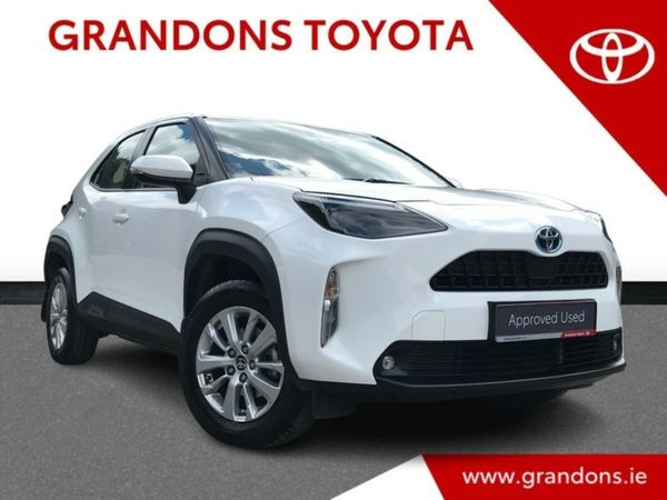 Toyota Yaris Cross Hatchback, Petrol Hybrid, 2023, White