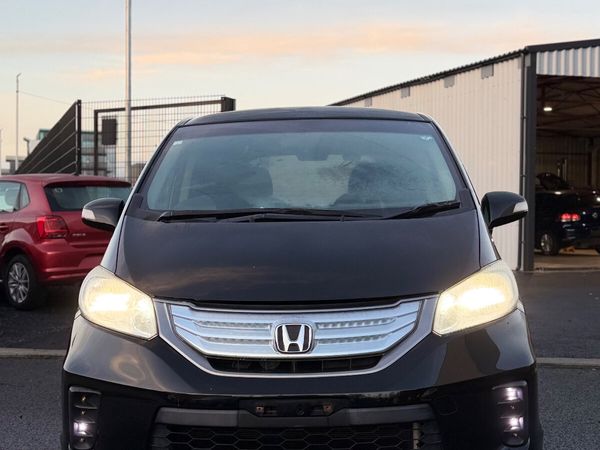 Honda Freed Van, Petrol Hybrid, 2012, Black