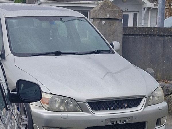 Lexus IS Saloon, Petrol, 2002, Silver