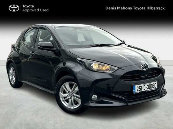 Toyota Yaris Hatchback, Petrol Hybrid, 2025, Black