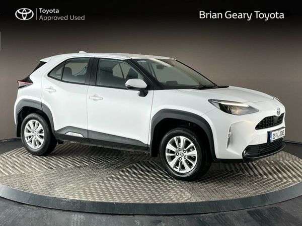 Toyota Yaris Cross Hatchback, Petrol Hybrid, 2025, White
