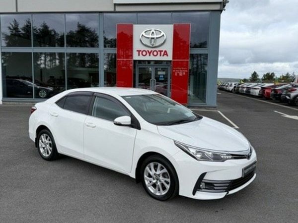 Toyota Corolla Saloon, Diesel, 2018, White