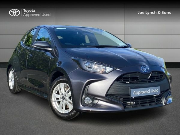 Toyota Yaris Hatchback, Petrol Hybrid, 2025, Grey