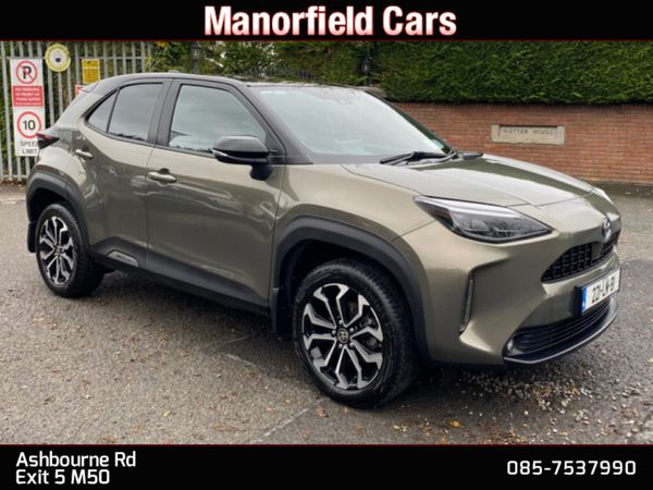 Toyota Yaris Cross SUV, Petrol Hybrid, 2022, Green