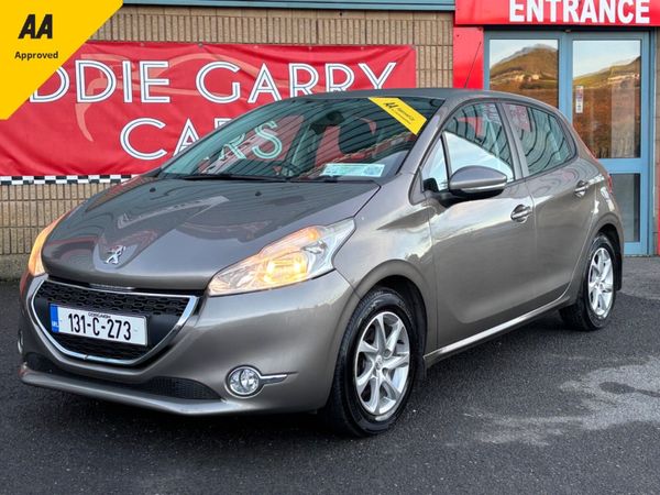 Peugeot 208 Hatchback, Diesel, 2013, Grey
