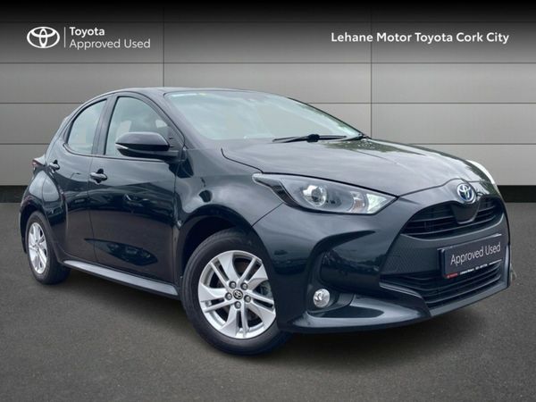 Toyota Yaris Hatchback, Petrol Hybrid, 2022, Black