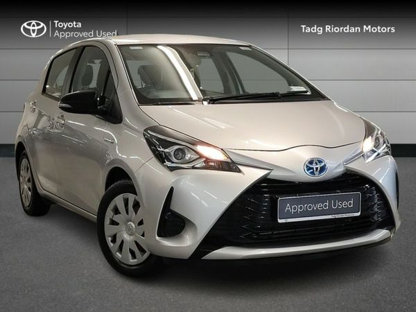 Toyota Yaris Hatchback, Petrol Hybrid, 2018, Silver