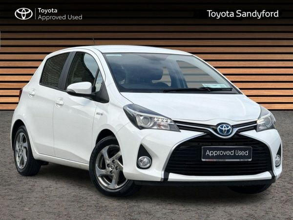 Toyota Yaris Hatchback, Petrol Hybrid, 2016, White