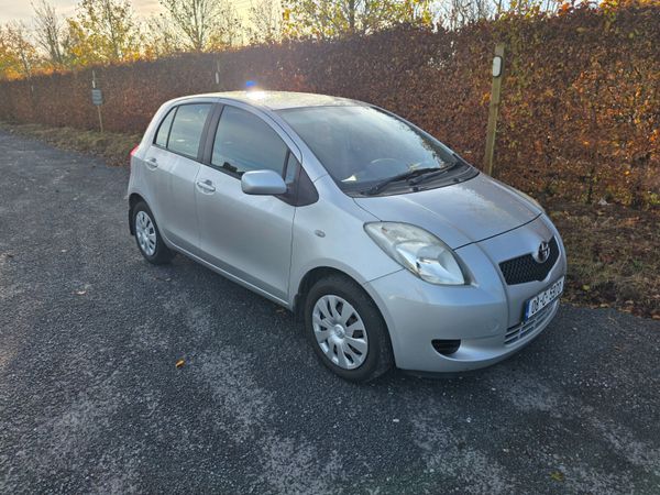 Toyota Yaris Hatchback, Petrol, 2008, Silver