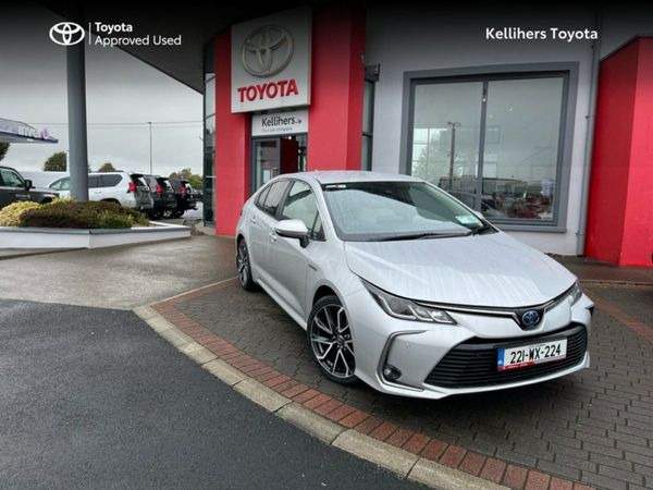 Toyota Corolla Saloon, Petrol Hybrid, 2022, Silver