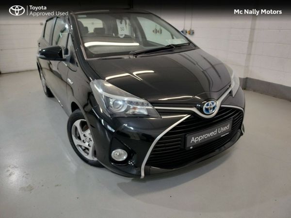 Toyota Yaris Hatchback, Petrol Hybrid, 2016, Black