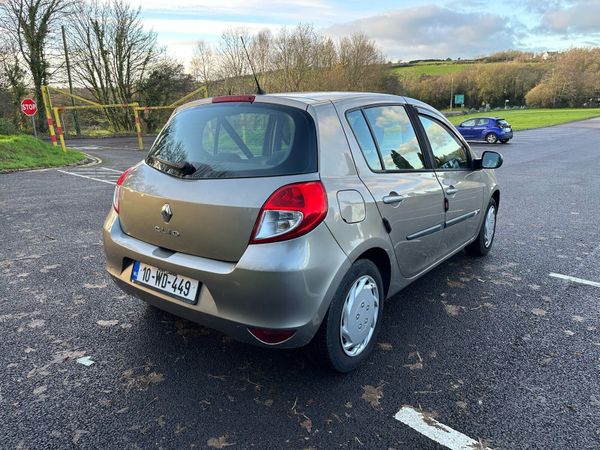 Renault Clio Hatchback, Diesel, 2010, Gold