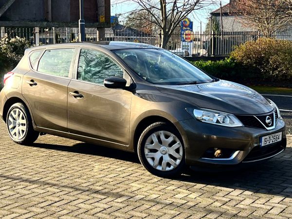 Nissan Pulsar Hatchback, Petrol, 2015, Brown