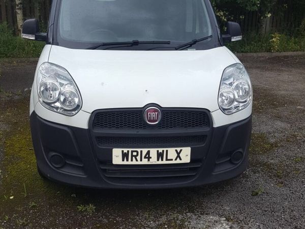 Citroen DS 3 Hatchback, Diesel, 2012, Red