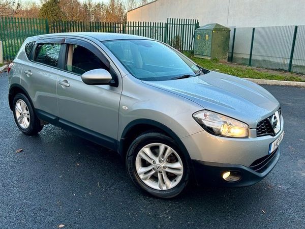 Nissan Qashqai Hatchback, Diesel, 2011, Silver