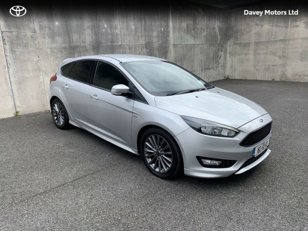 Ford Focus Hatchback, Petrol, 2018, Grey