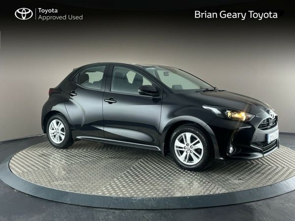 Toyota Yaris Hatchback, Petrol, 2021, Black
