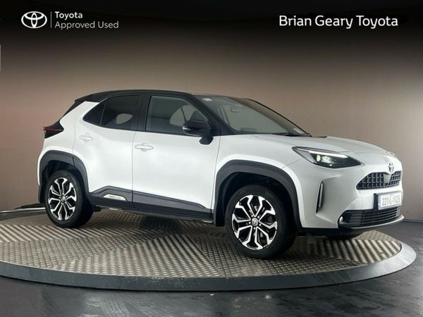 Toyota Yaris Cross Hatchback, Petrol Hybrid, 2022, White