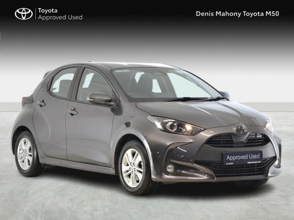 Toyota Yaris Hatchback, Petrol Hybrid, 2025, Grey