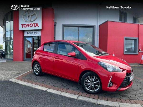 Toyota Yaris Hatchback, Petrol, 2019, Red