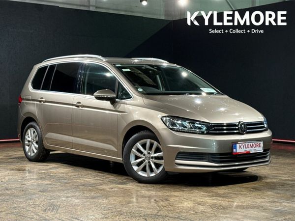 Volkswagen Touran MPV, Petrol, 2018, Beige