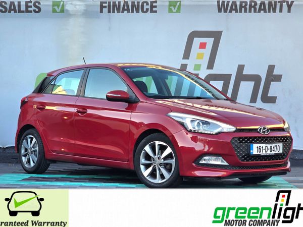 Hyundai i20 Hatchback, Petrol, 2016, Red