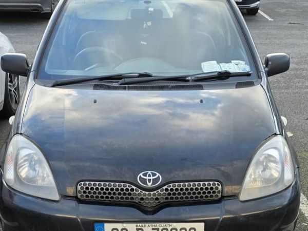 Toyota Yaris Hatchback, Petrol, 2003, Black