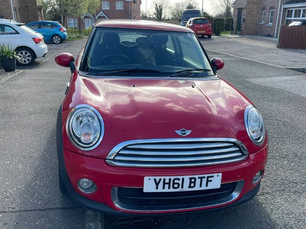 Mini One Hatchback, Diesel, 2011, Red
