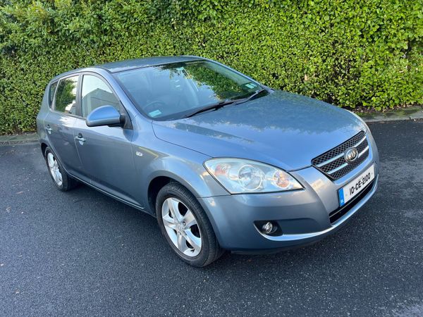 Kia Ceed Hatchback, Petrol, 2010, Blue