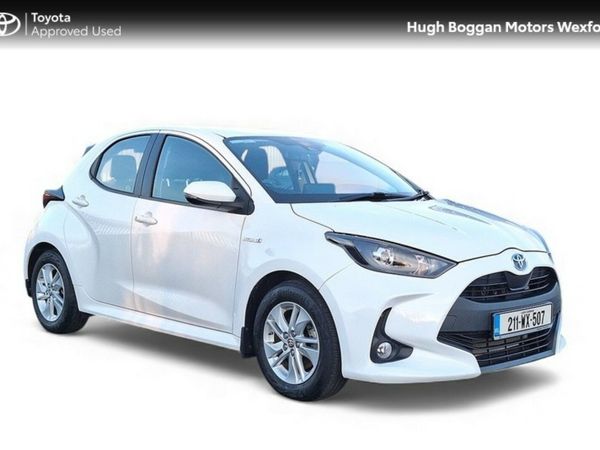 Toyota Yaris Hatchback, Petrol Hybrid, 2021, White