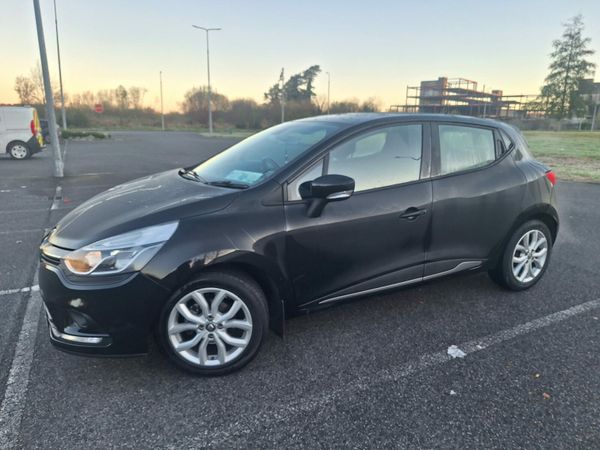 Renault Clio Hatchback, Petrol, 2017, Black