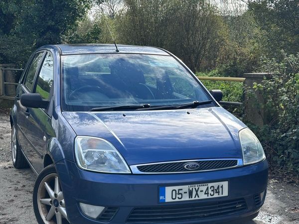 Ford Fiesta Hatchback, Petrol, 2005, Blue